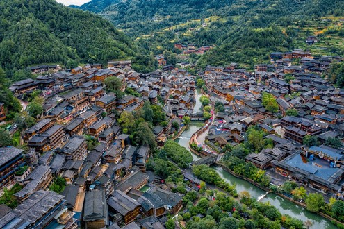 Chinas verborgene Schätze - Minderheiten und Landschaften in Guizhou