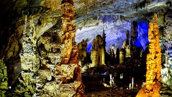 Zhijin-Höhle