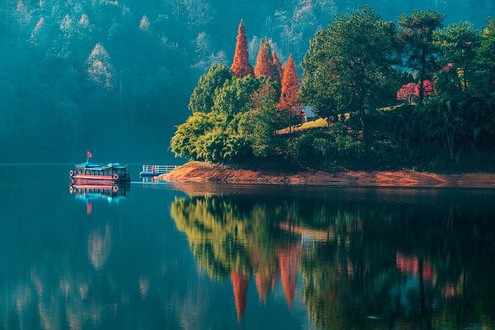 Yuanyang Lake Scenic Spot